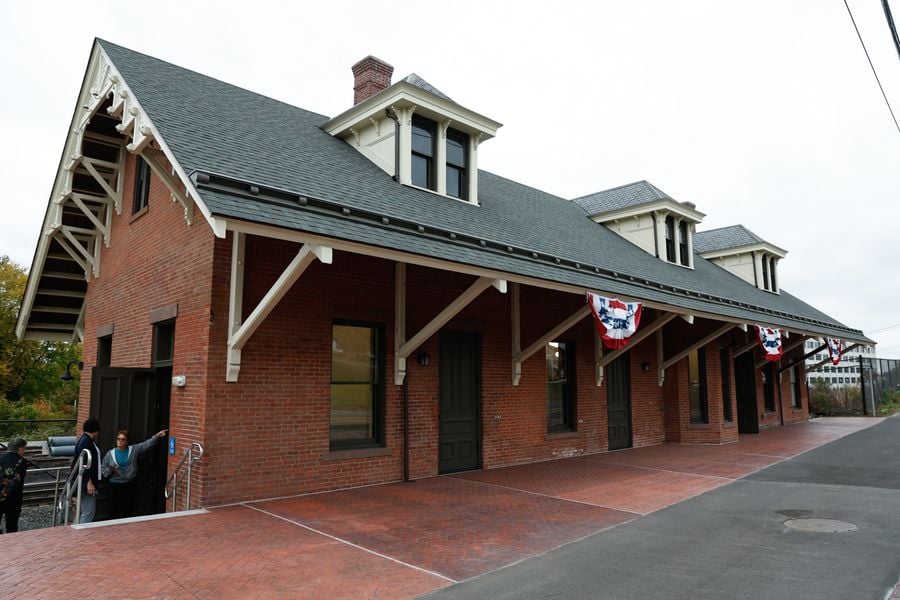 6_Zawistowski Train and TOD ribbon cutting 101326-9664.jpg